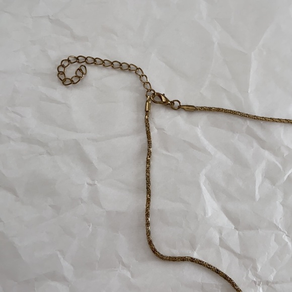 Gold tone rope pendant chain choker necklace 32” - Picture 5 of 5